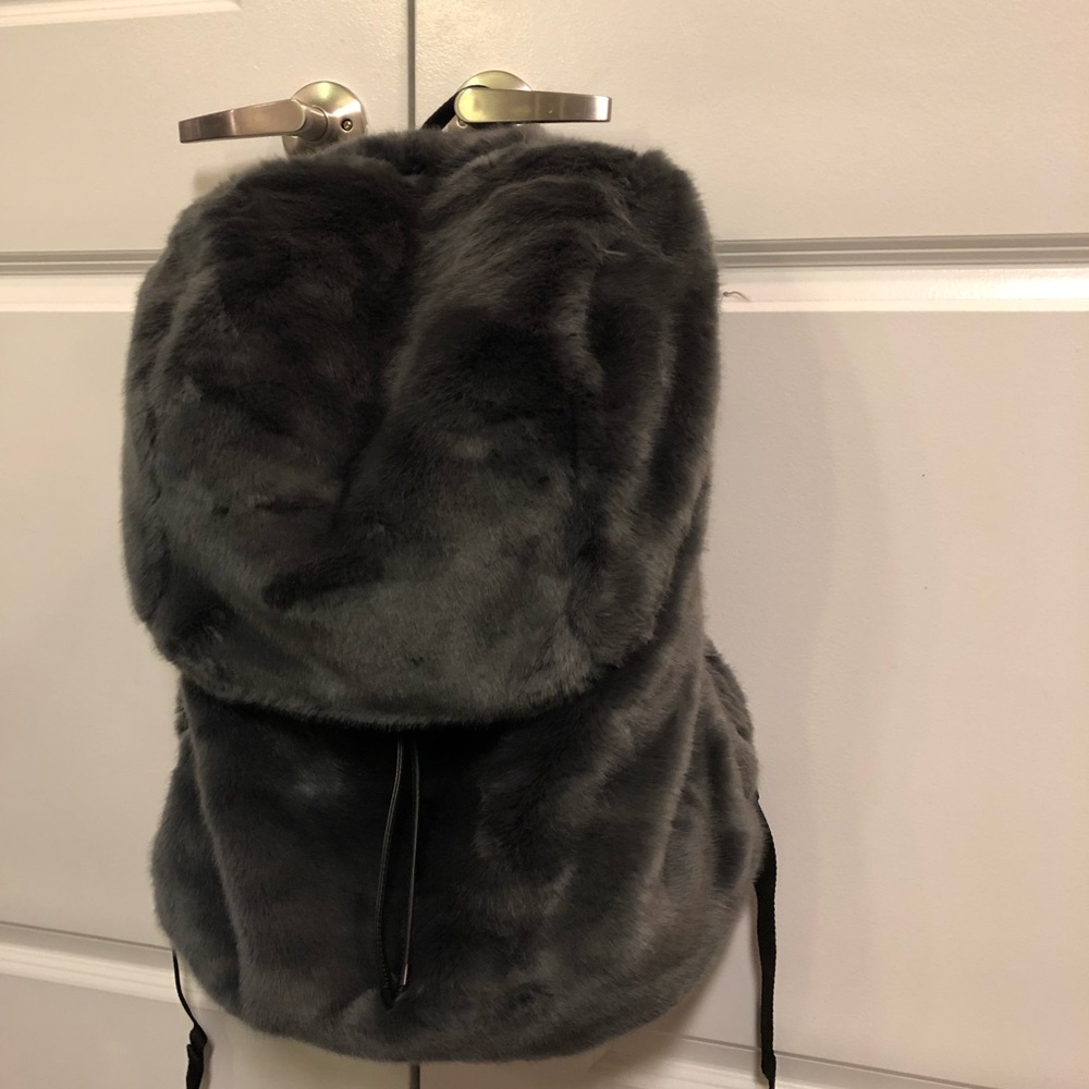 Fenty Puma by Rihanna Faux Fur Large Backpack. - Picture 1 of 5